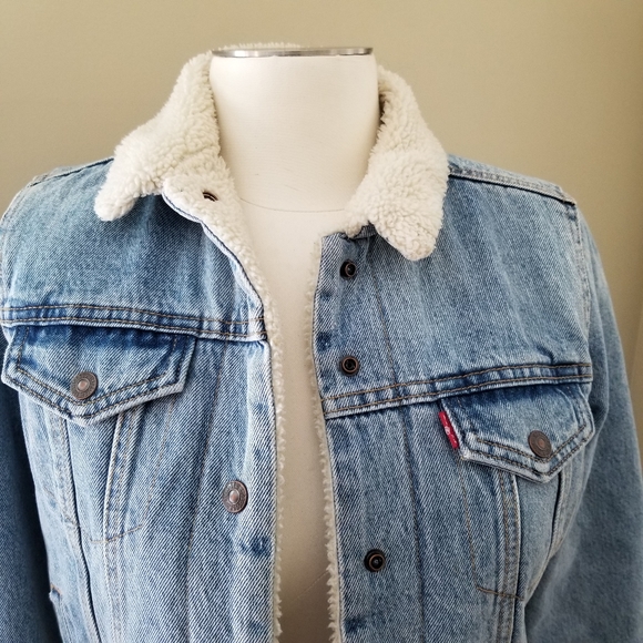 Levi's Ex-Boyfriend Sherpa Trucker Jacket - Picture 3 of 7